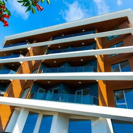Aparthotel Golden Beach *